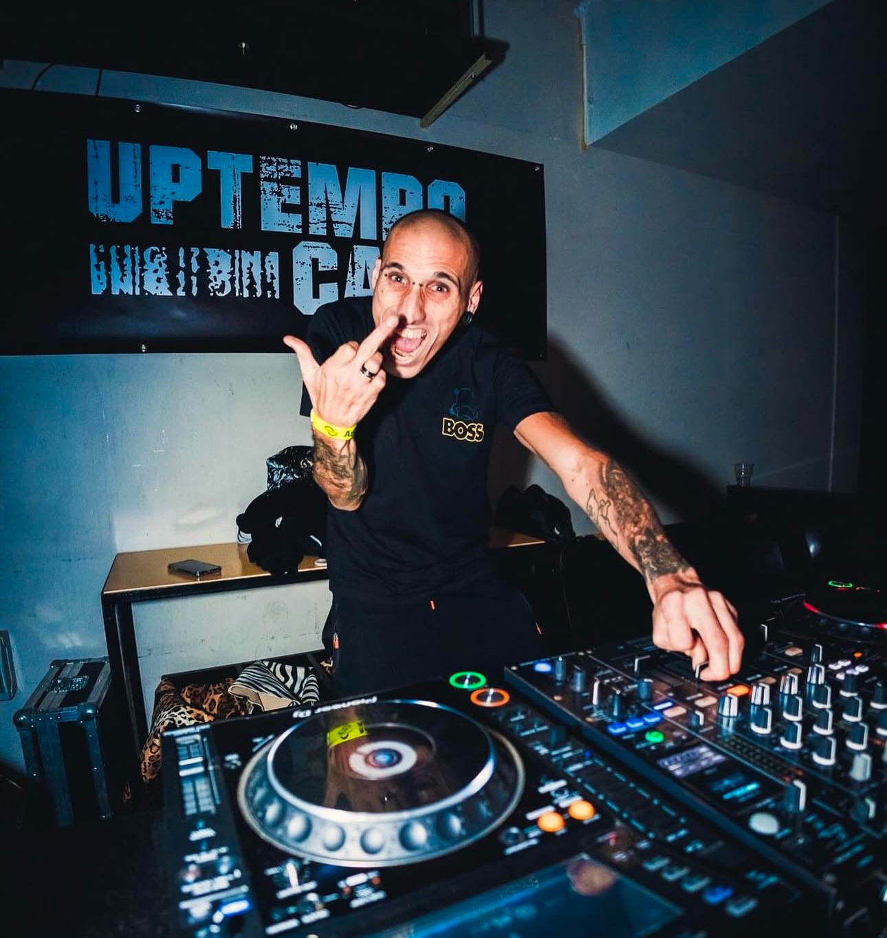 HardcoreHead Marcel am DJ-Deck